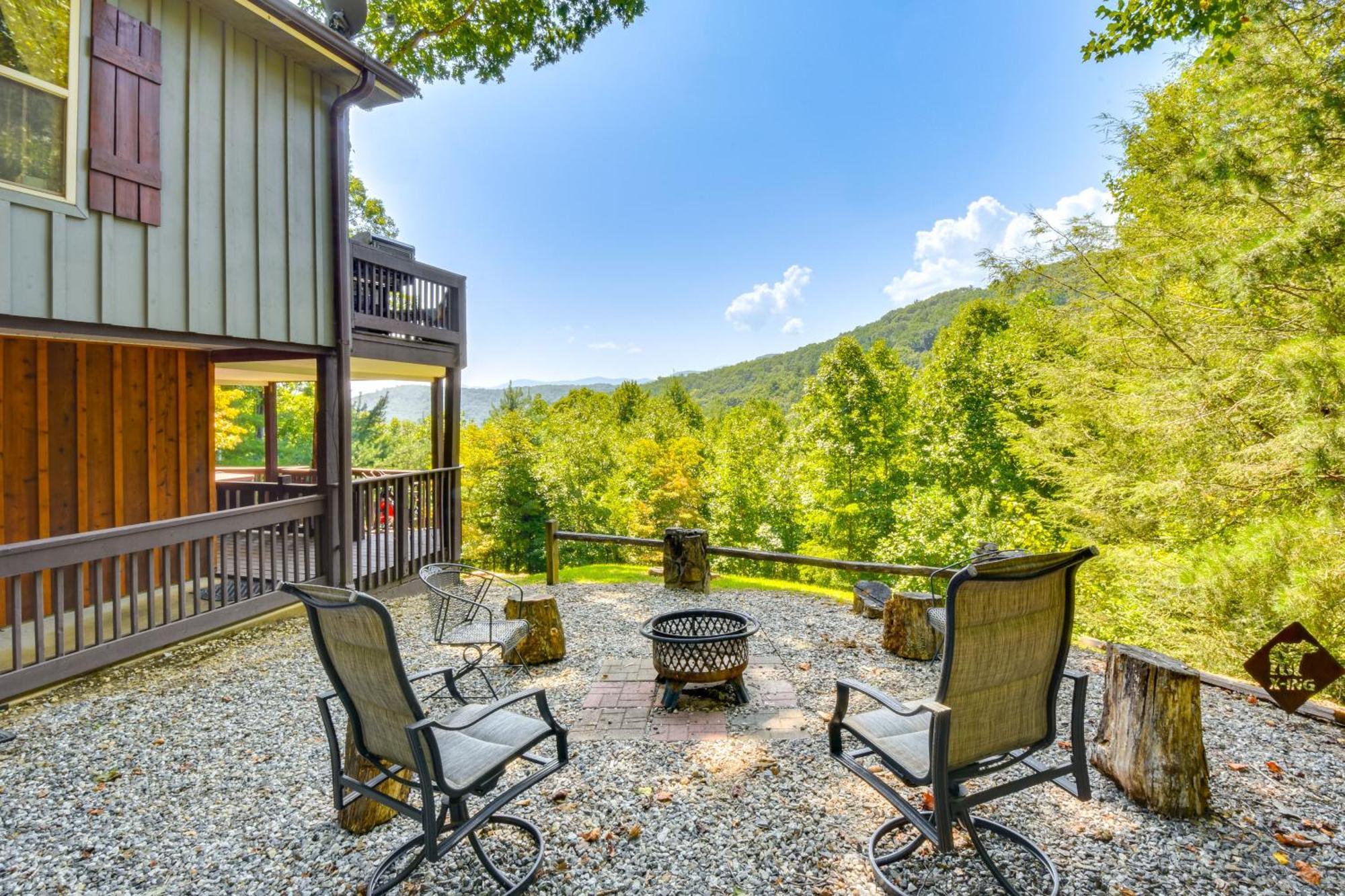 Mountain Cabin With Hot Tub And Fire Pit! Blairsville Exterior photo